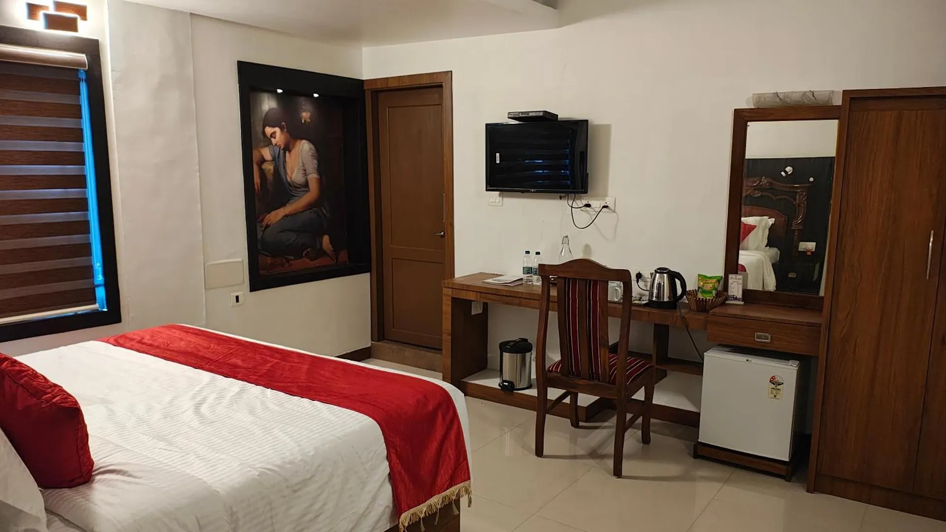 City Palace Residency Wandur 3*,