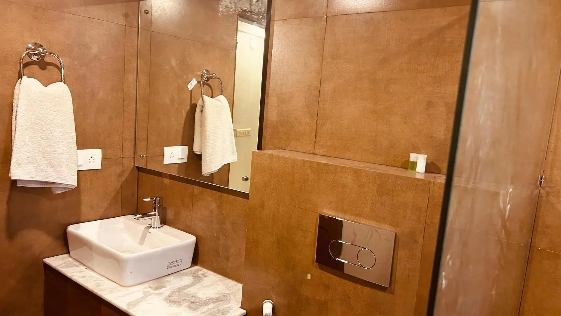 Hotel City Palace Residency Wandur